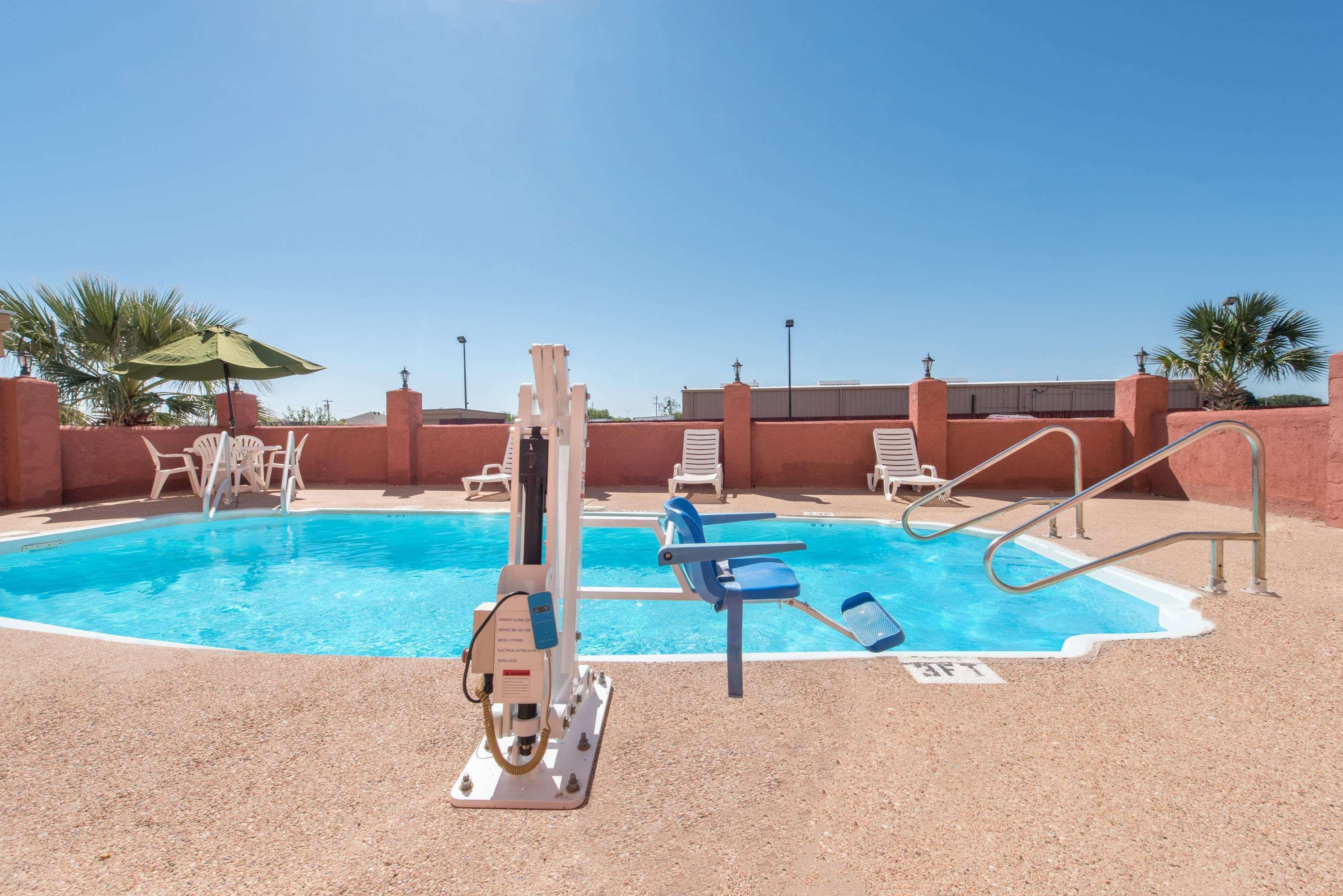 Super 8 By Wyndham Abilene South Hotel Buitenkant foto
